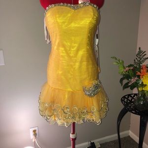 Milano short formal gown